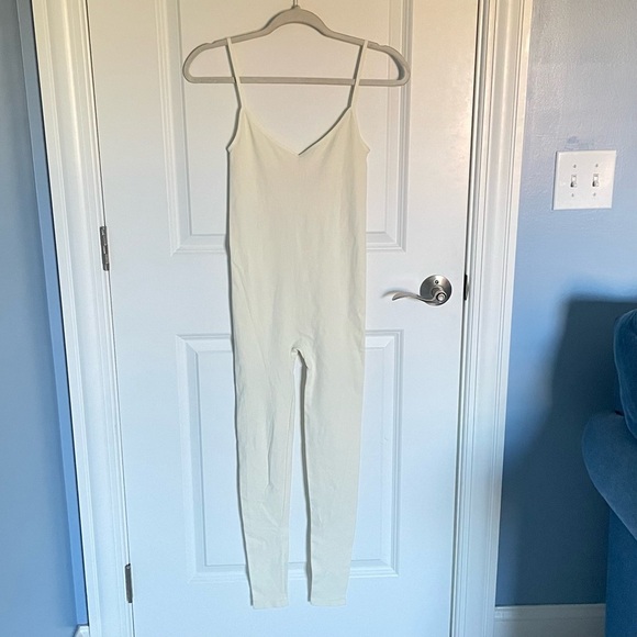 New! Intimately Free People Cream Stretch seamless Jumpsuit nwot 29948 - Picture 3 of 12